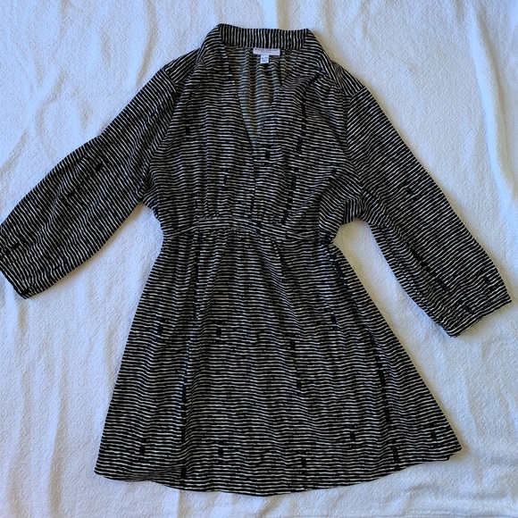 Liz Lange Maternity Shirt - Picture 1 of 5